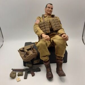 Vintage-Dragon Models / 21st Century Toys US Army 101st Airborne Paratrooper